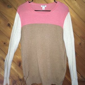 Light weight sweater